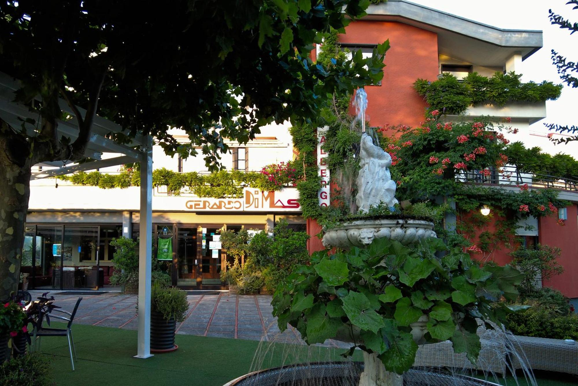 Ristorante Albergo Gerardo Di Masi Caposele Exteriör bild