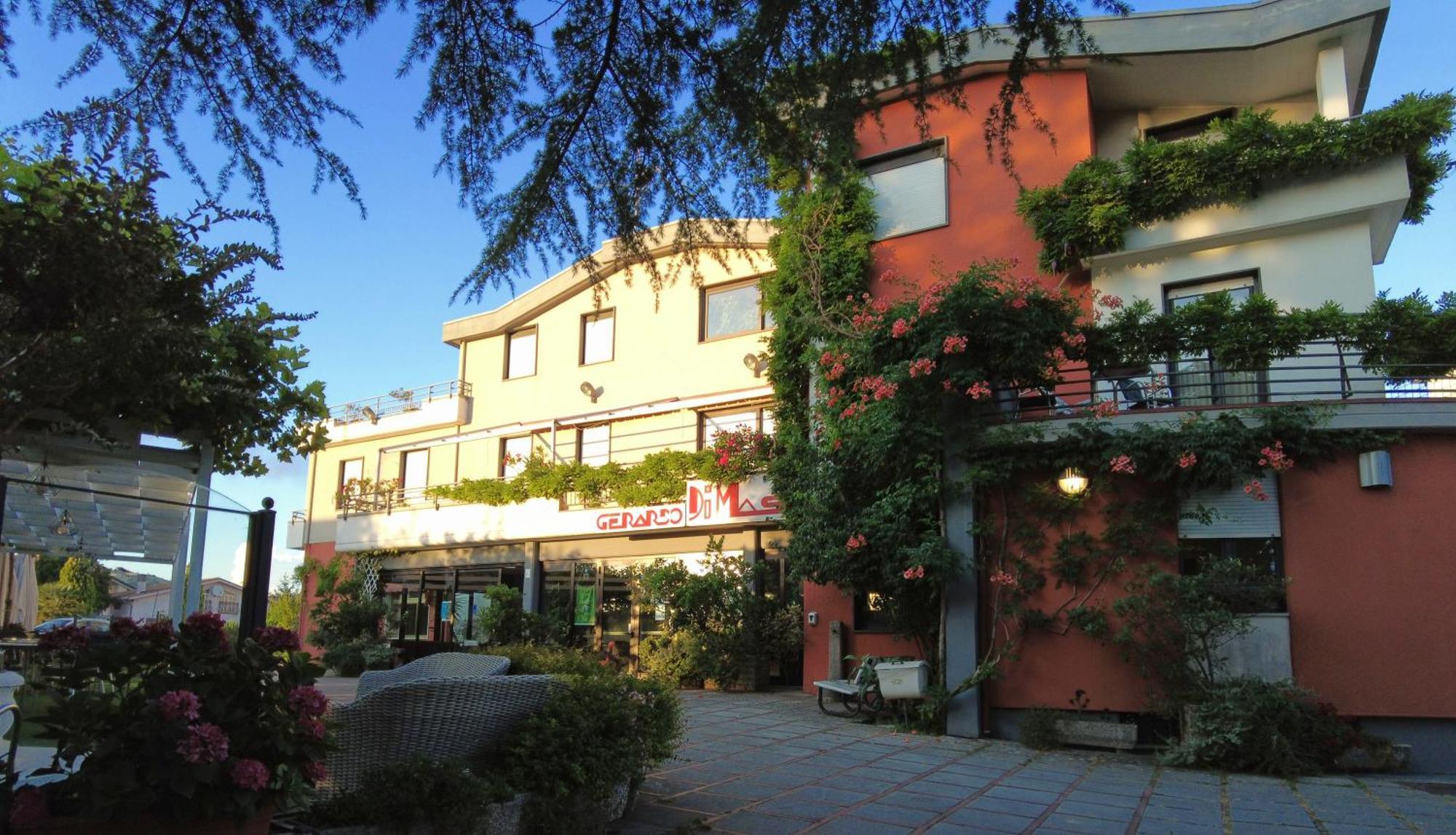 Ristorante Albergo Gerardo Di Masi Caposele Exteriör bild
