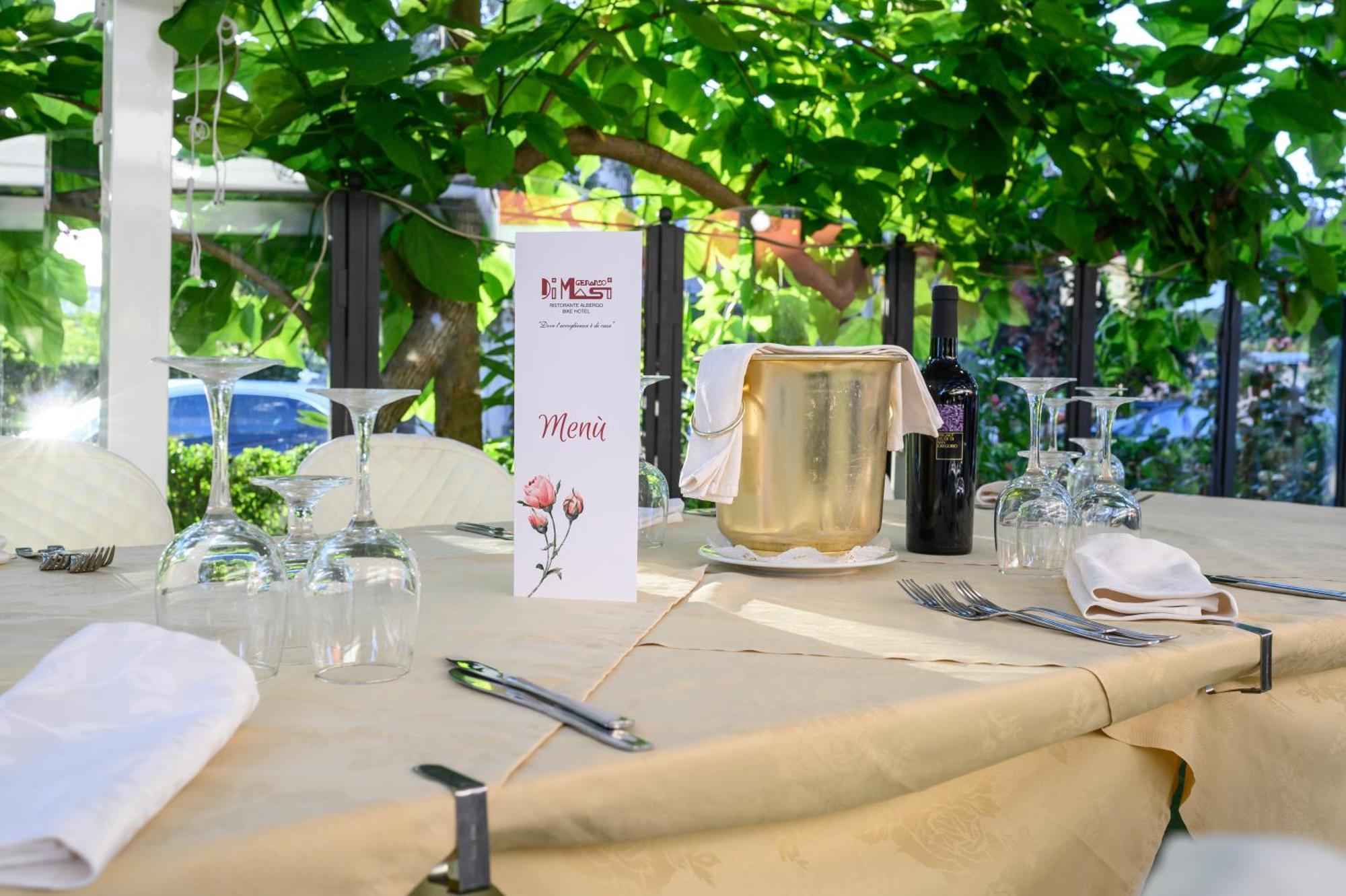 Ristorante Albergo Gerardo Di Masi Caposele Exteriör bild