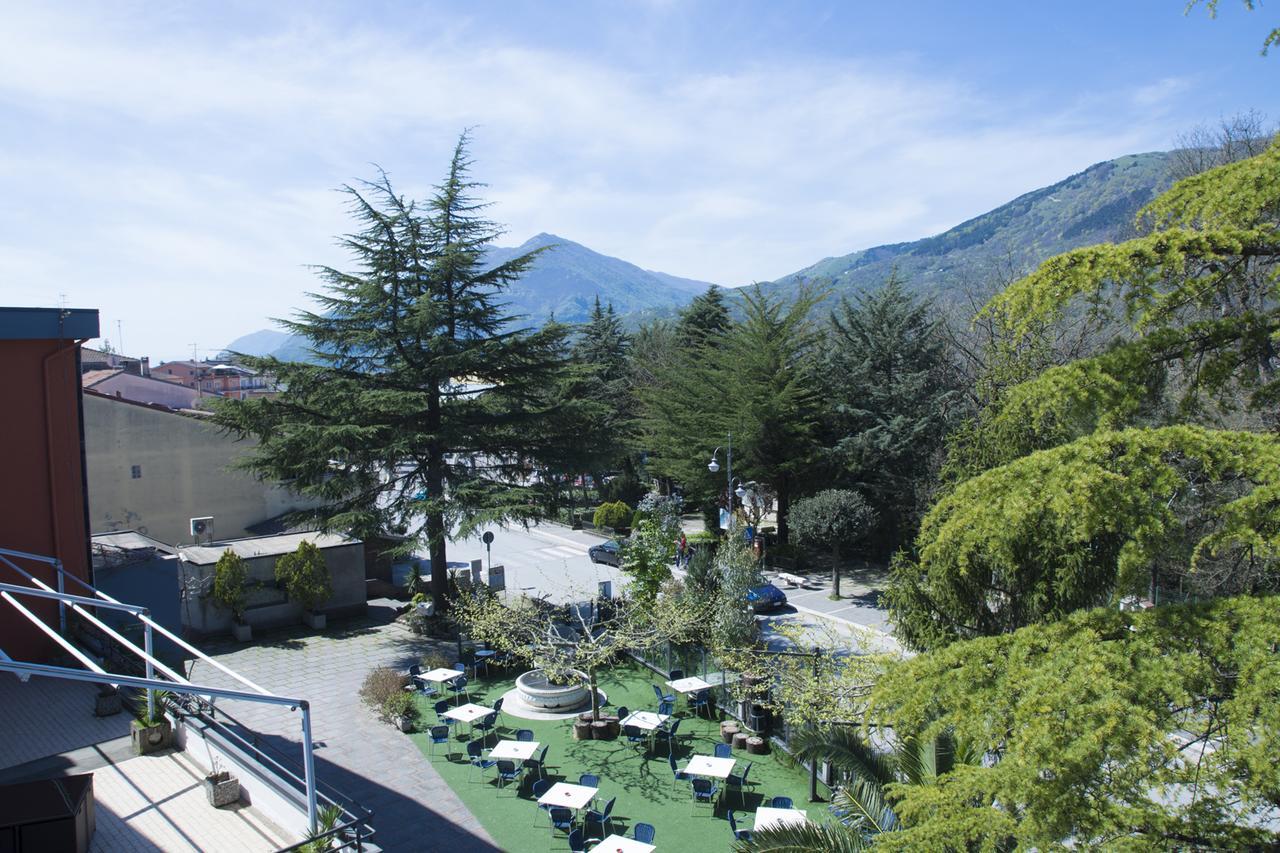 Ristorante Albergo Gerardo Di Masi Caposele Exteriör bild