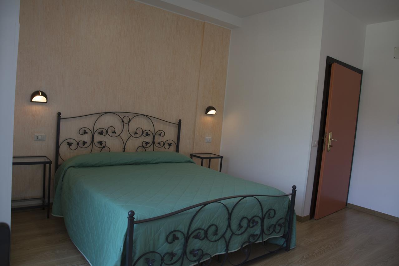 Ristorante Albergo Gerardo Di Masi Caposele Exteriör bild