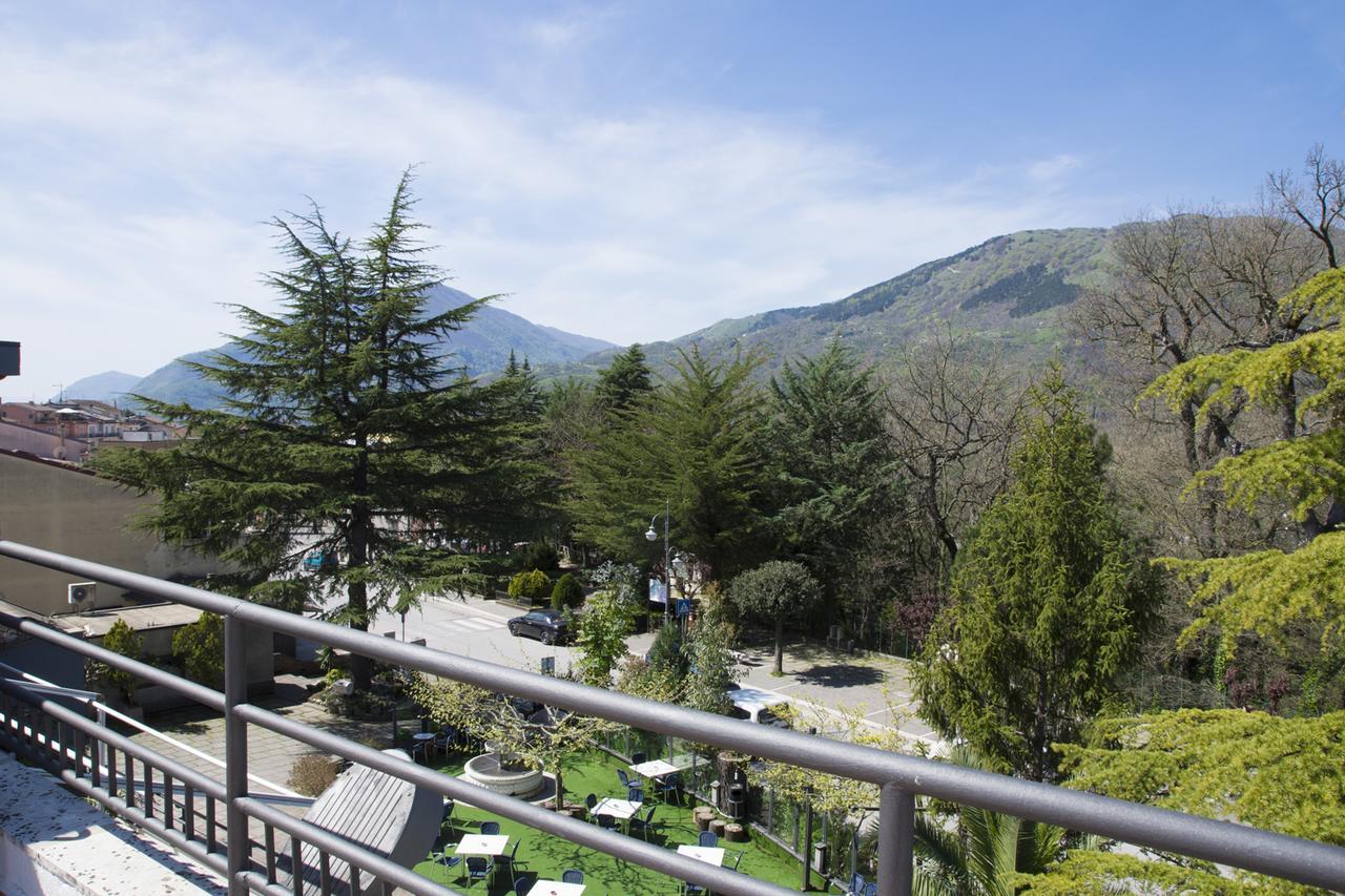 Ristorante Albergo Gerardo Di Masi Caposele Exteriör bild